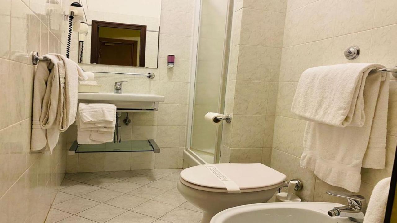 Roma Castle Termini Hotel Eksteriør billede